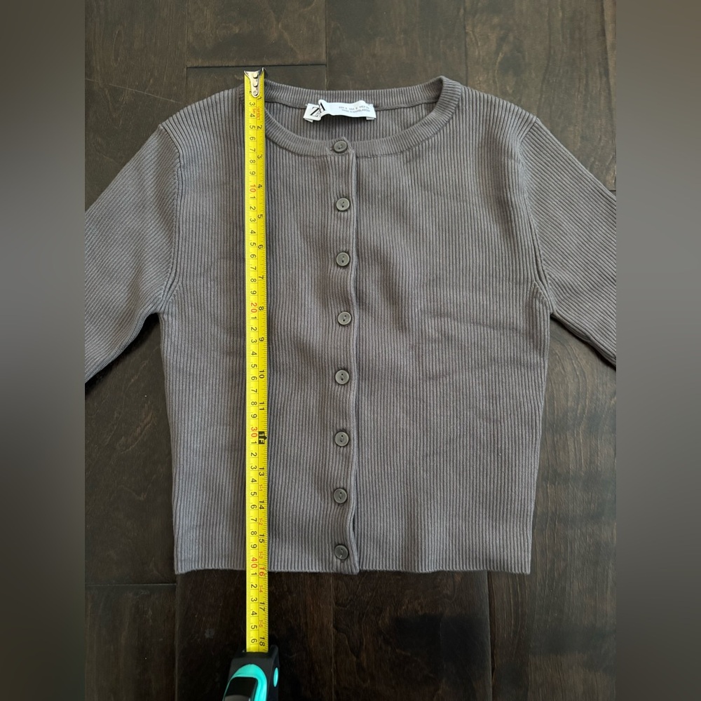Zara Gray Ribbed Button-Up Cardigan - Picture 7 of 9